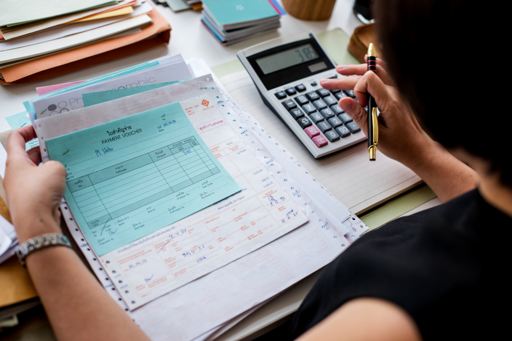 How to pay remote employees